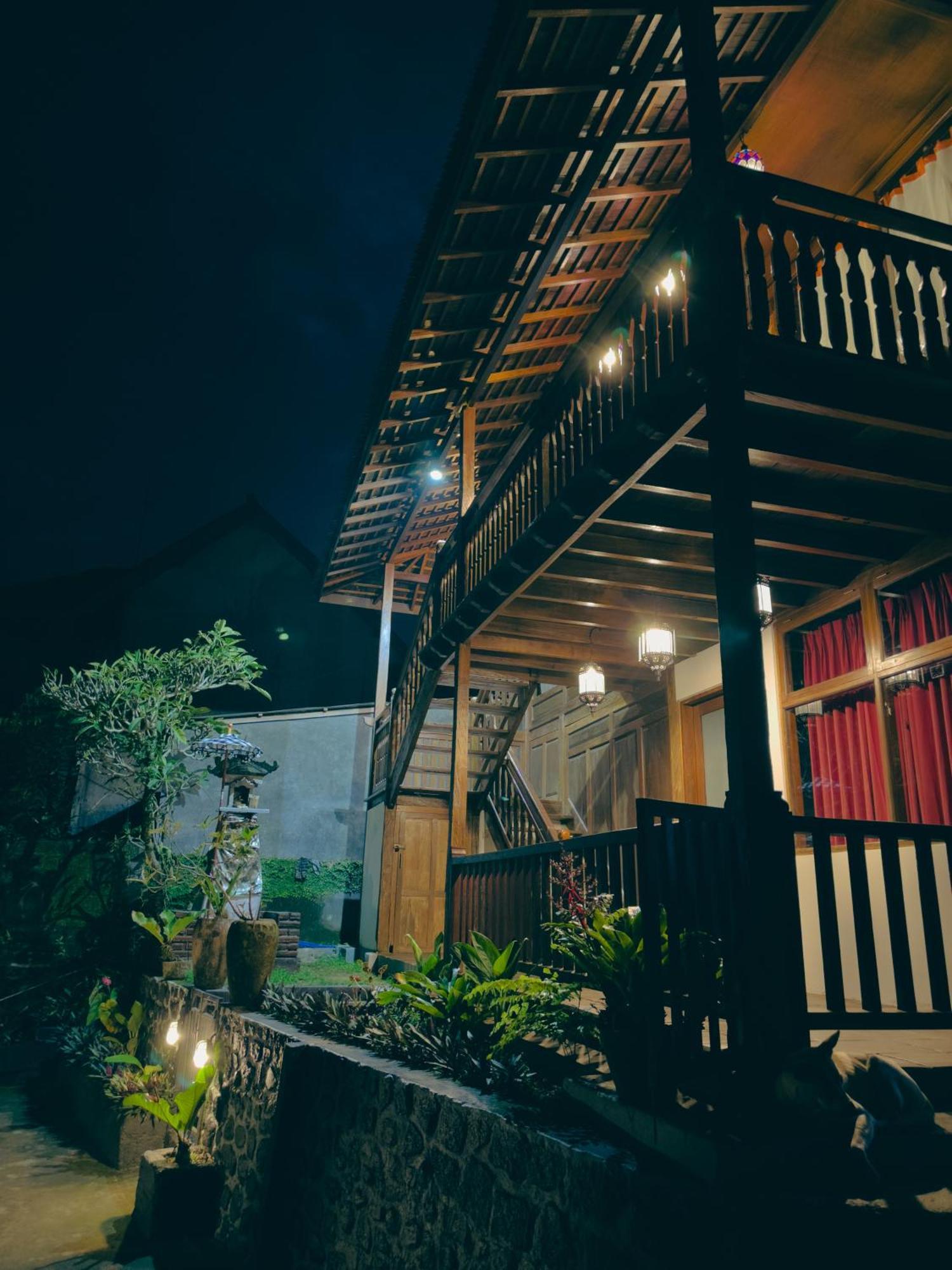 Munduk Tjeraki House Guest House Exterior photo