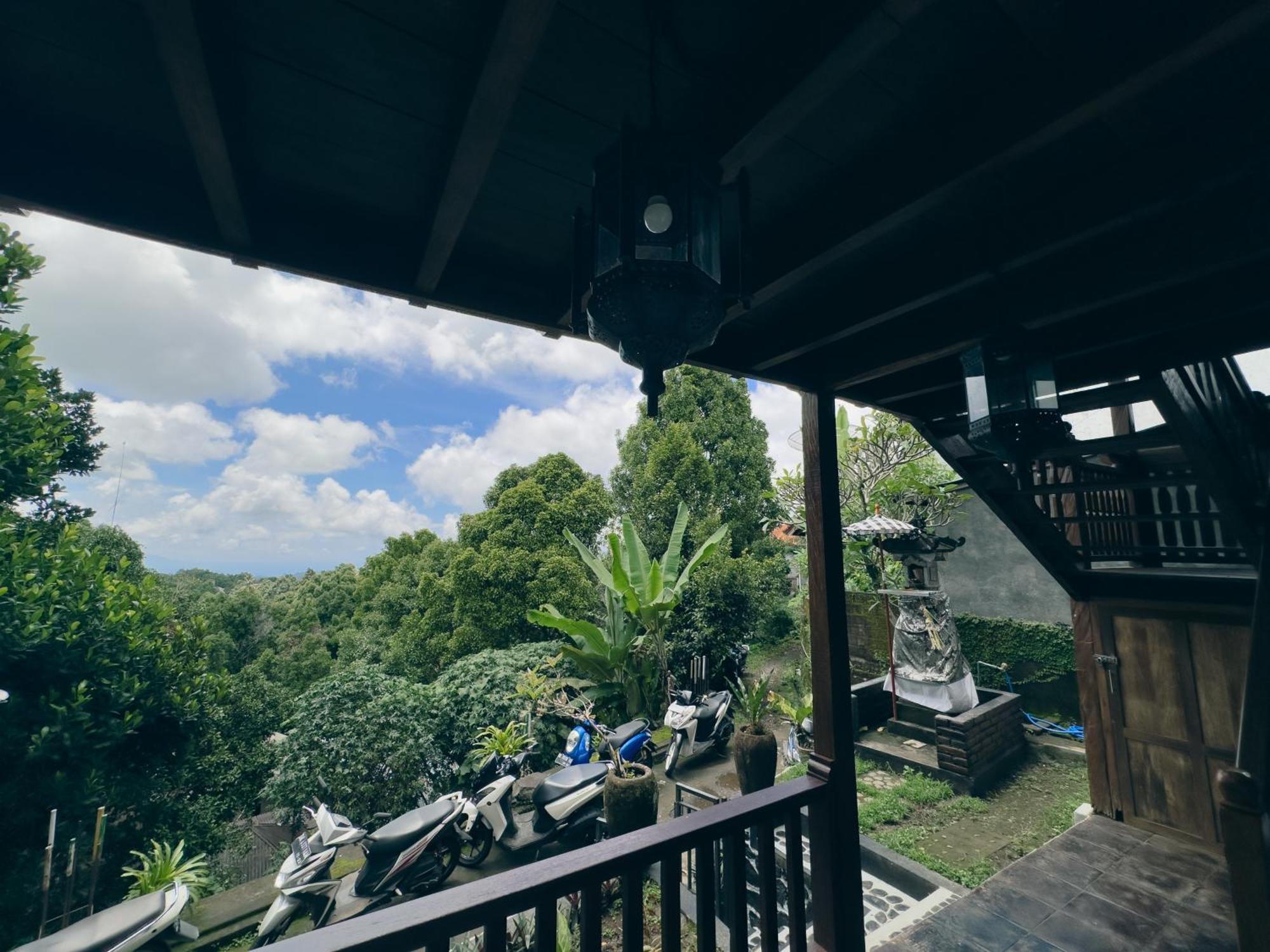 Munduk Tjeraki House Guest House Exterior photo