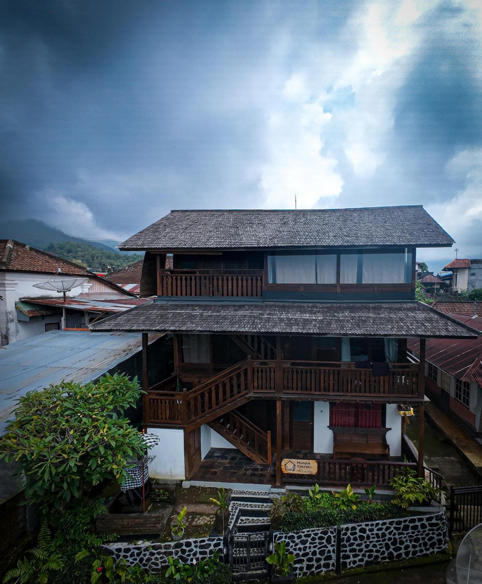 Munduk Tjeraki House Guest House Exterior photo
